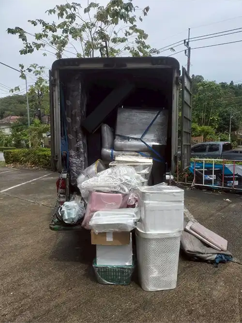 ย้ายบ้านพร้อมคนยก